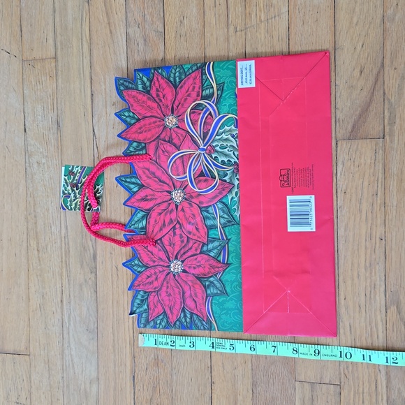 Set of 3 Holiday Gift Bags Snowman Gift Bags Christmas Gift Bags Gift Wrap - Picture 4 of 8